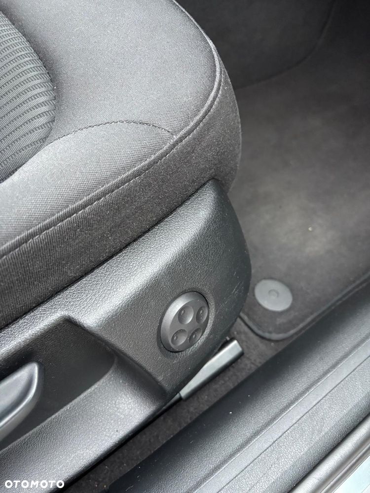 Audi A4 Avant 2.0 TDI - 21