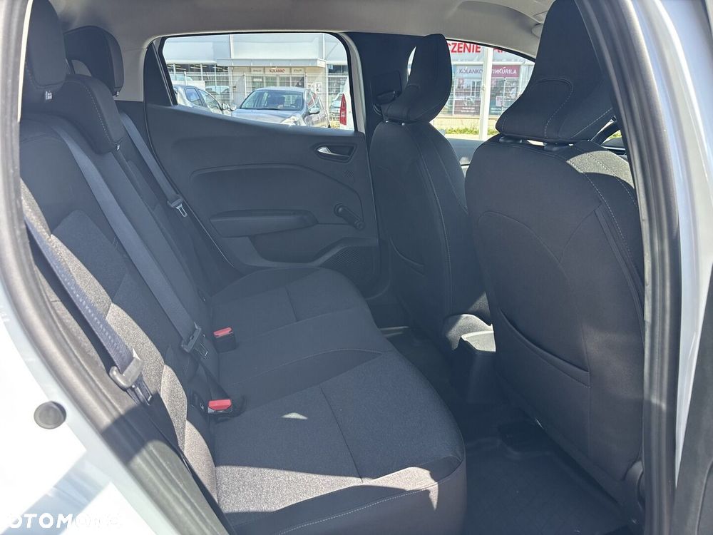 Renault Clio - 12