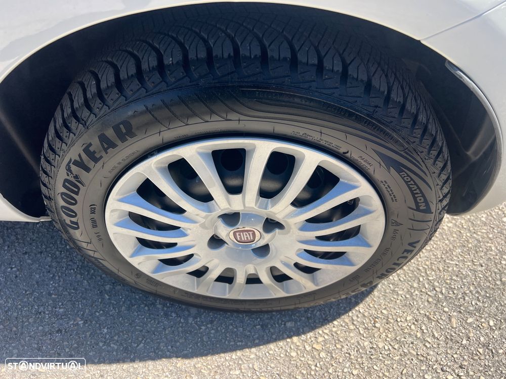 Fiat Punto 1.3 M-Jet Lounge S&S - 14