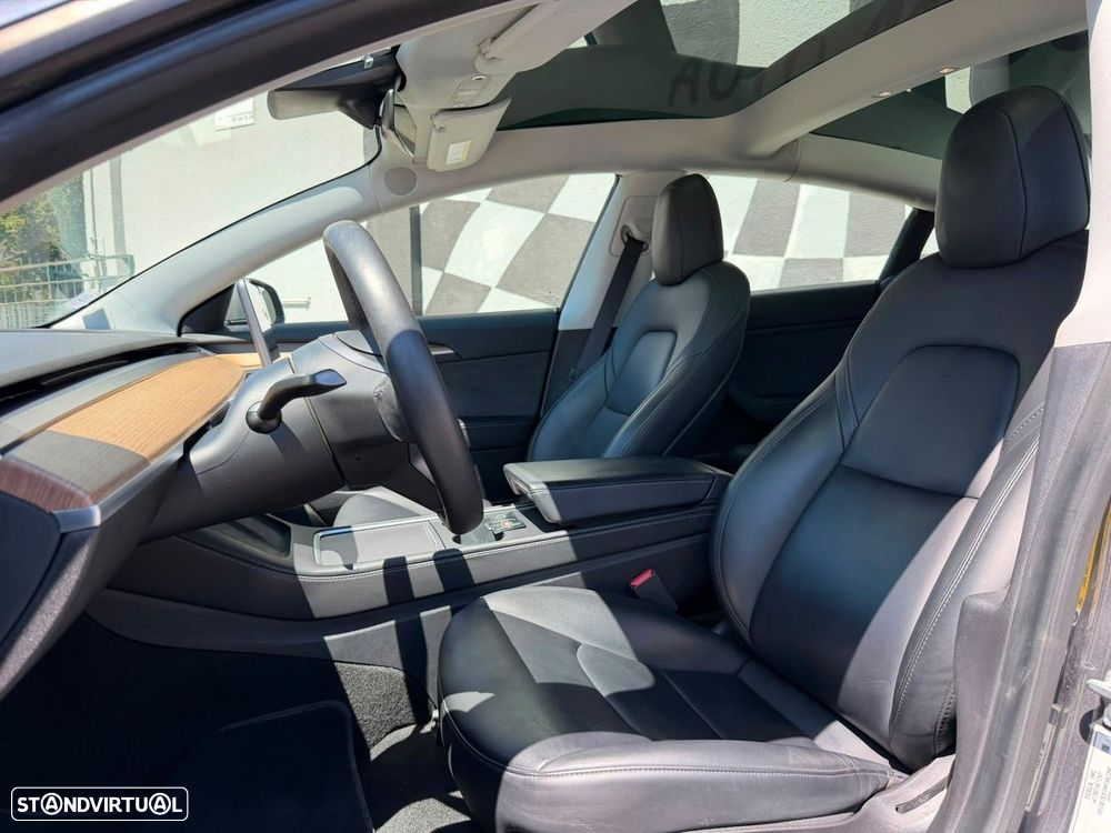Tesla Model 3 Long-Range Dual Motor AWD - 4