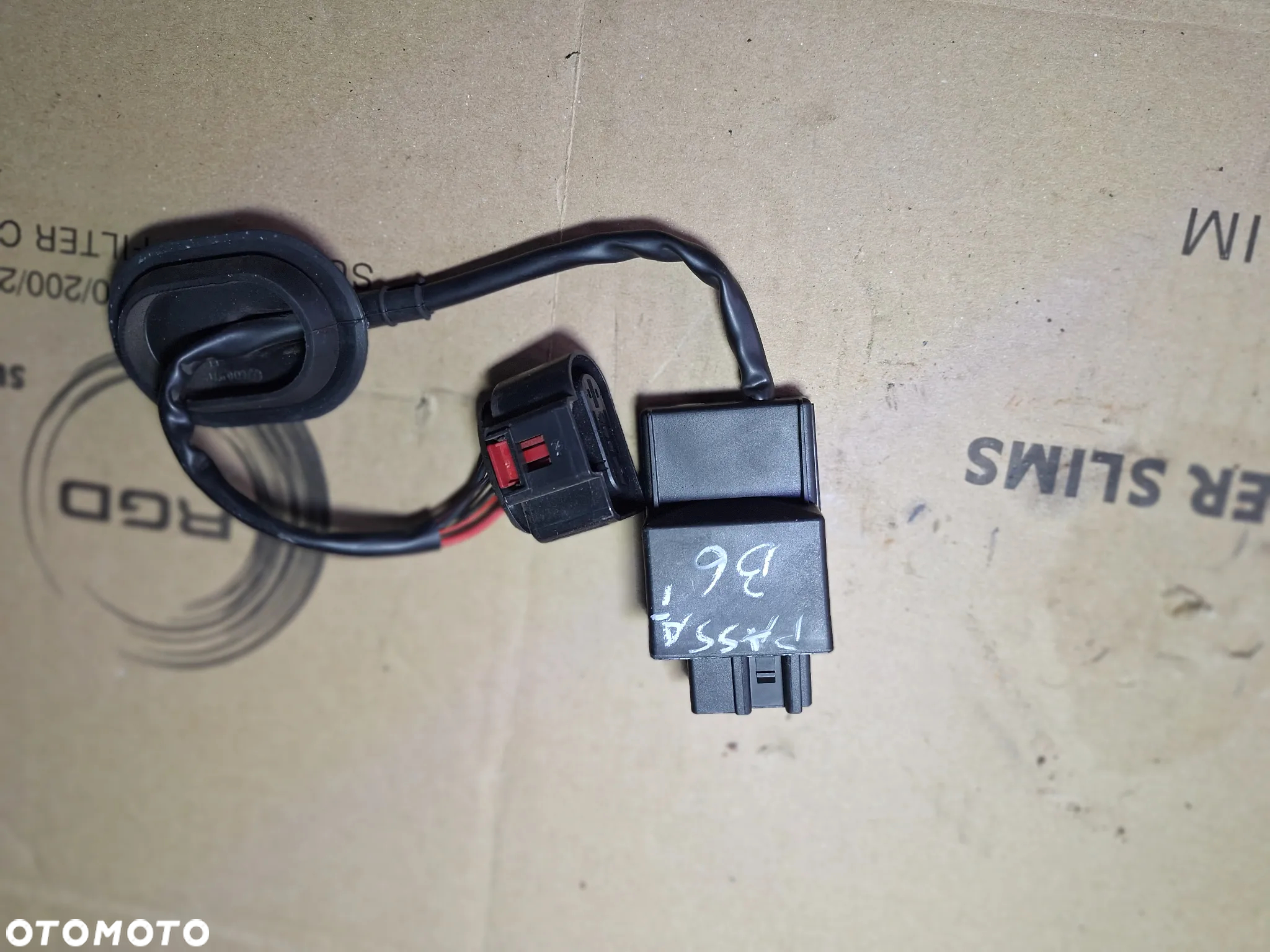 sterownik pompy paliwa VW PASSAT B6 1K0906093E   (13/15) - 2