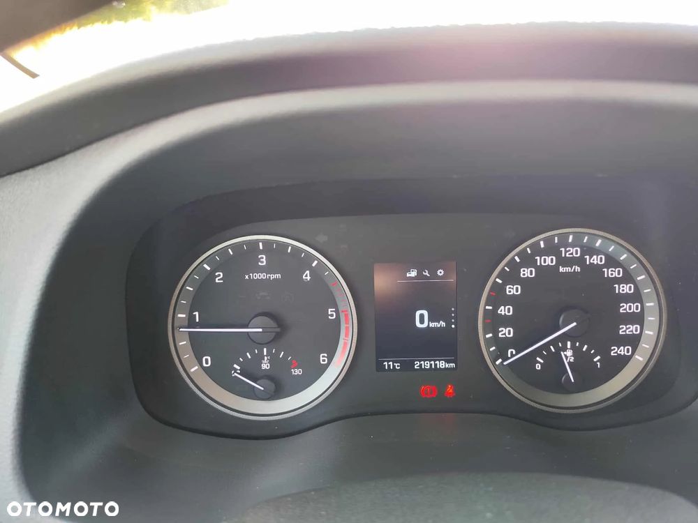 Hyundai Tucson 2.0 CRDI BlueDrive Comfort 2WD - 24