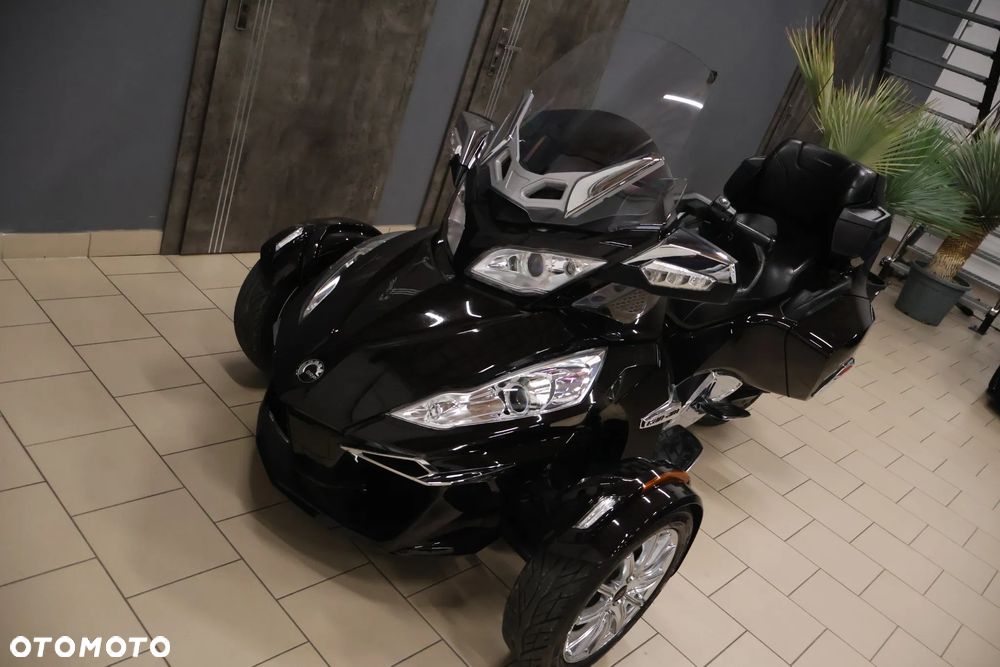 Can-Am Spyder - 29