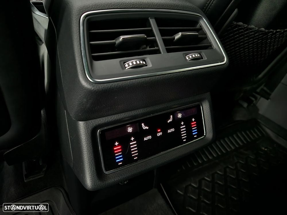 Audi e-tron S quattro - 32