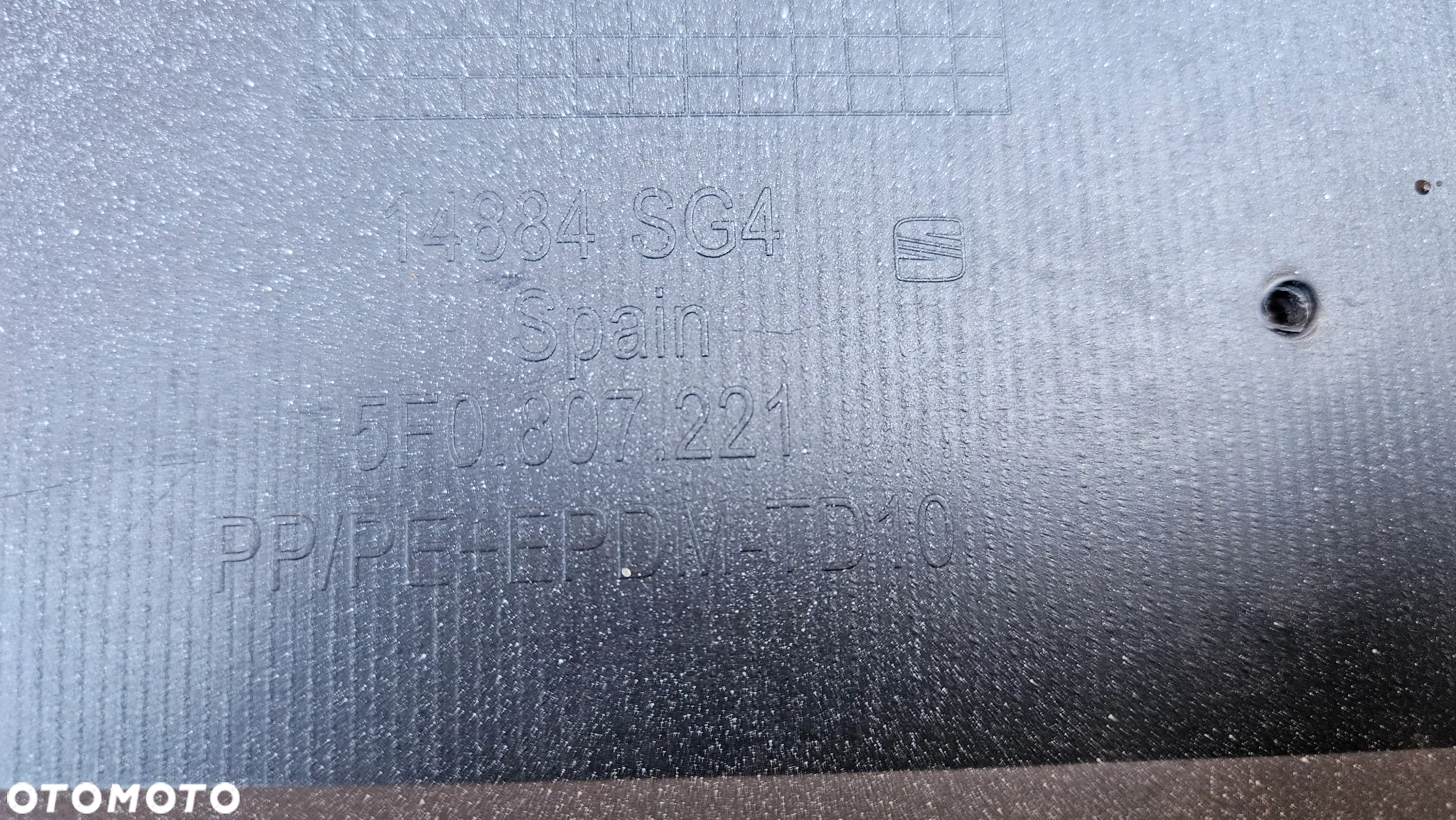 SEAT LEON III 5F 2012-2017 Zderzak przód 4xPDC XENON Zderzak przedni pod czujniki parkowania spryskiwacze reflektorów 5F0807221 - 21