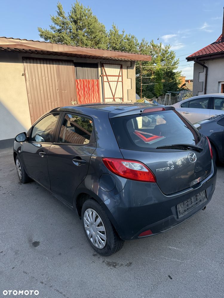 Mazda 2 - 4