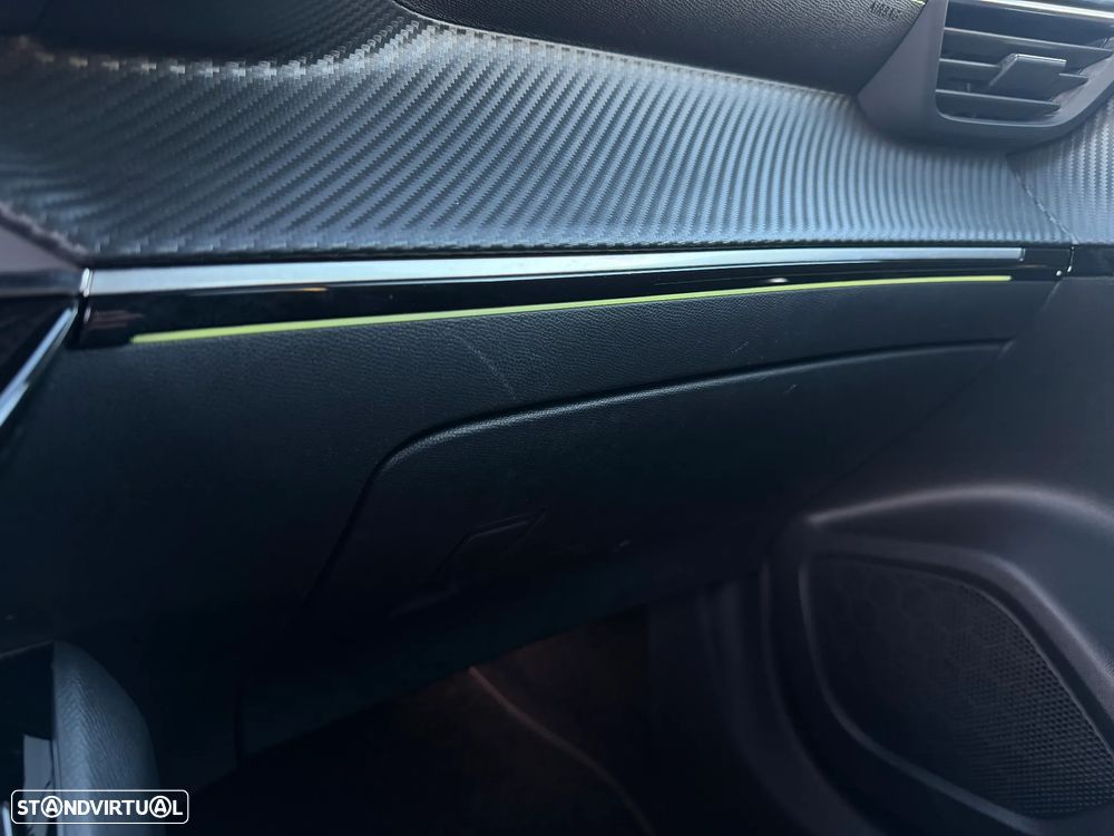 Peugeot 2008 PureTech 130 EAT8 GT - 30