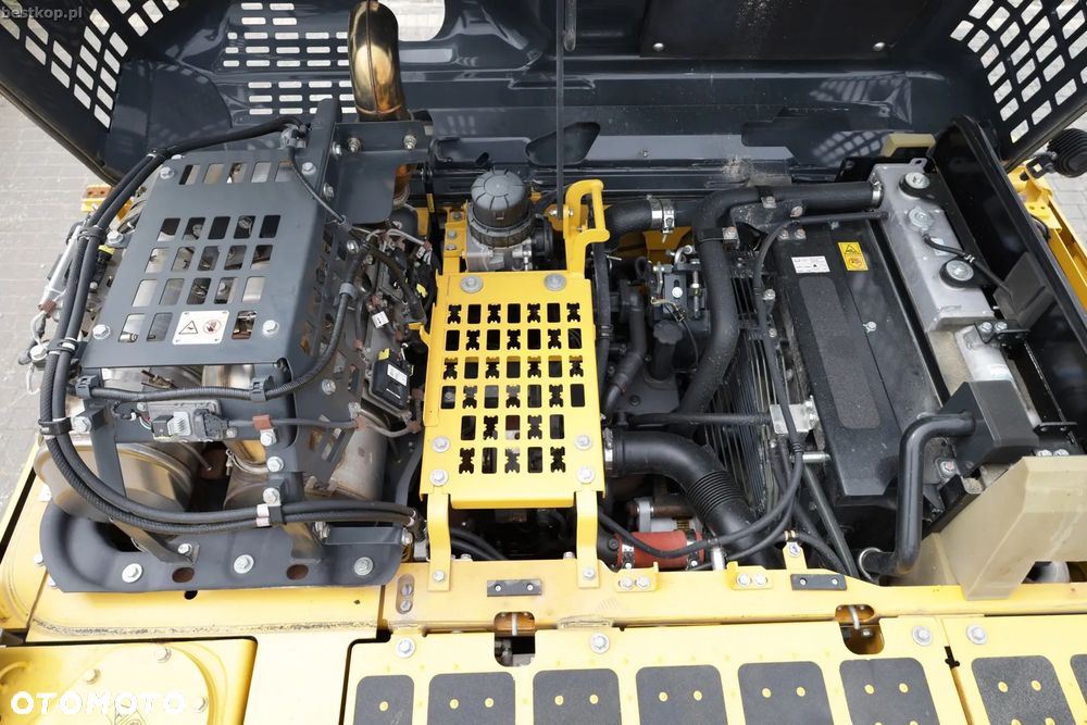 Komatsu PC210LC-11 - 29
