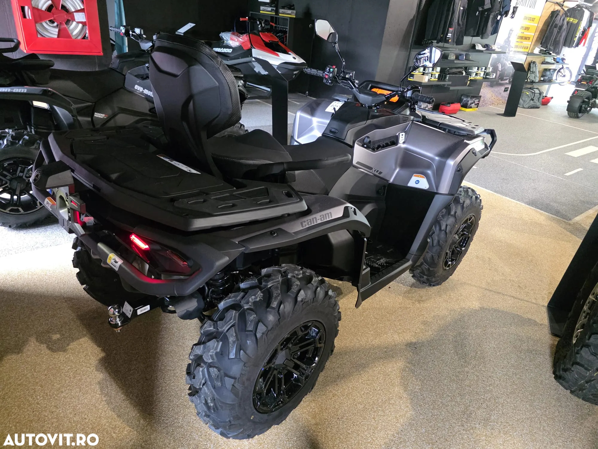 Can-Am Outlander Max - 8
