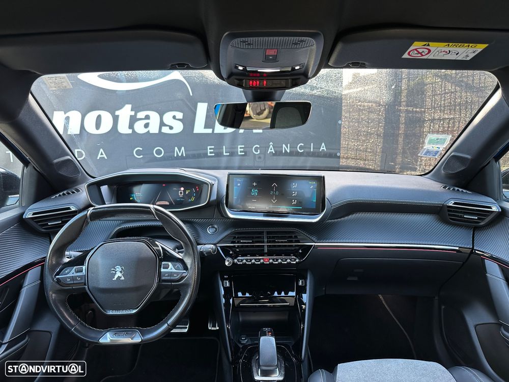 Peugeot e-208 GT+ - 11