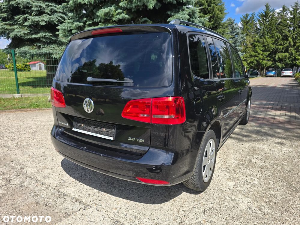Volkswagen Touran - 20