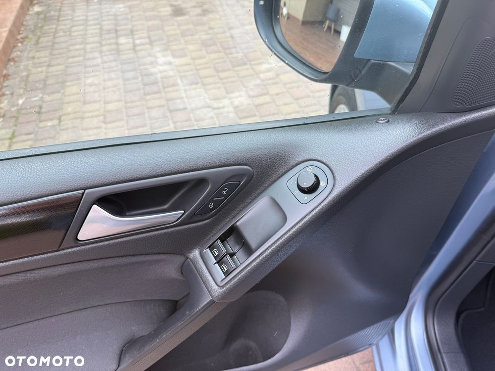 Volkswagen Golf 2.0 TDI DPF Trendline - 21