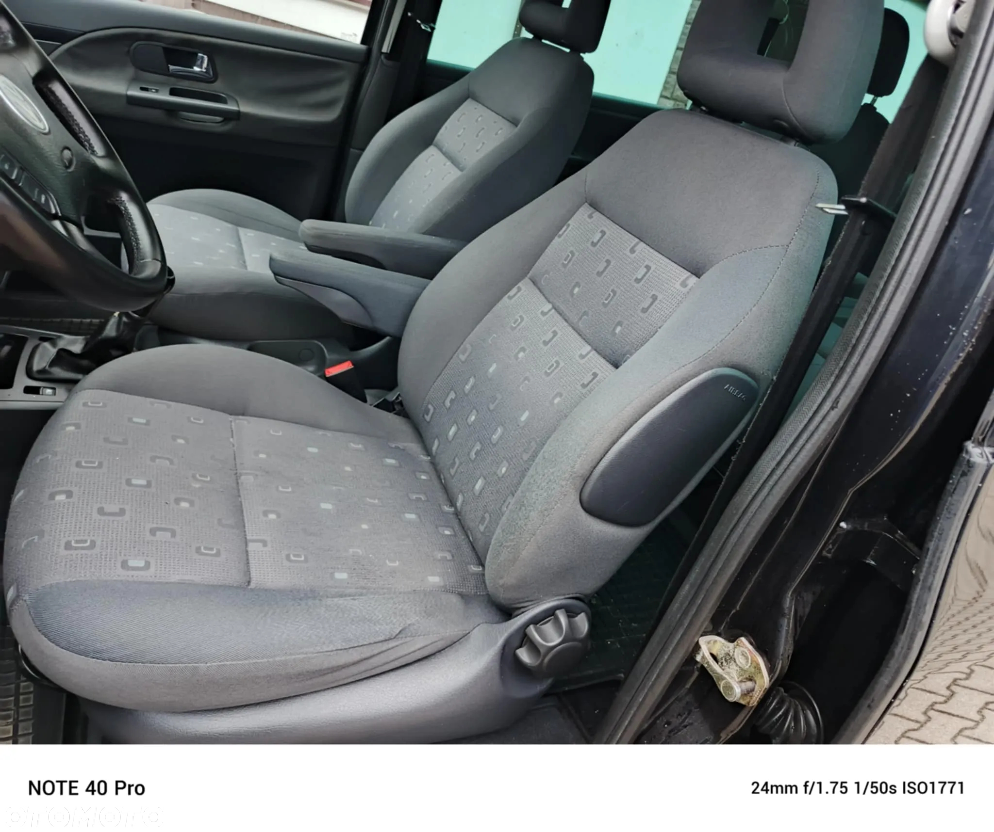 Volkswagen Sharan 1.9 TDI Highline - 25