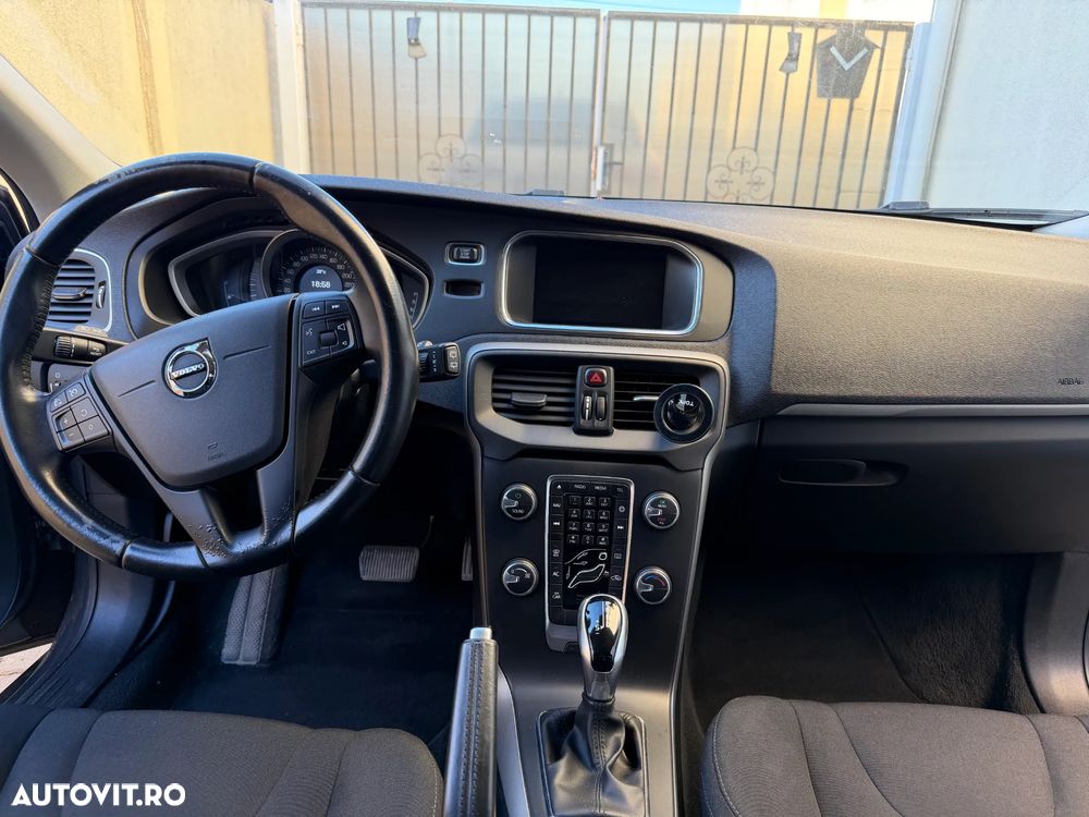 Volvo V40 D2 Geartronic Momentum - 5