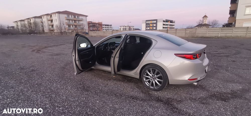 Mazda 3 e-Skyactiv X186 AT MHEV GT+ - 10
