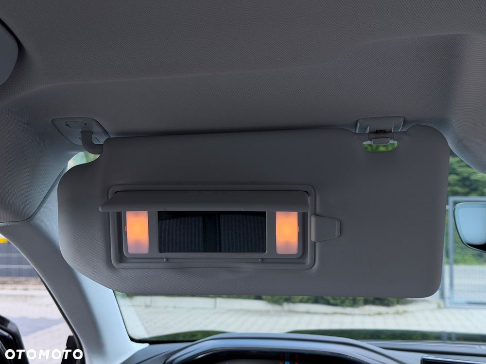 Peugeot 3008 1.6 PureTech HYbrid Allure S&S EAT8 - 24