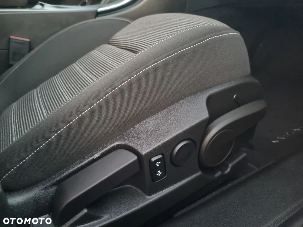 Opel Insignia 2.0 CDTI ecoFLEX Start/Stop Business Innovation - 37