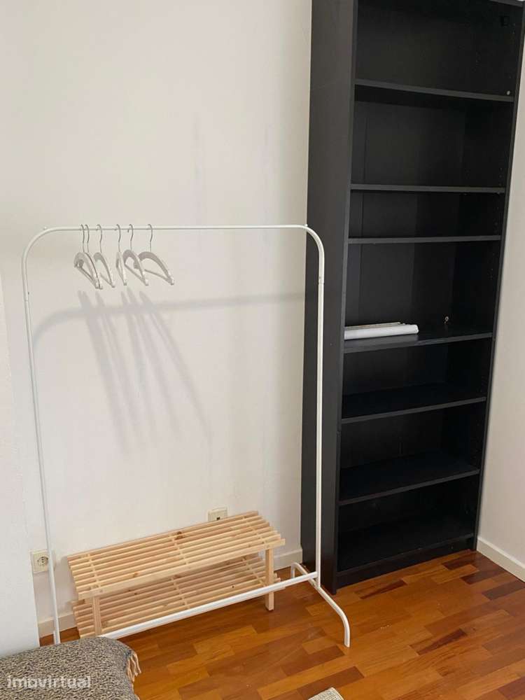 Quarto - localizado em Senhora da Hora Porto - Grande imagem: 4/28