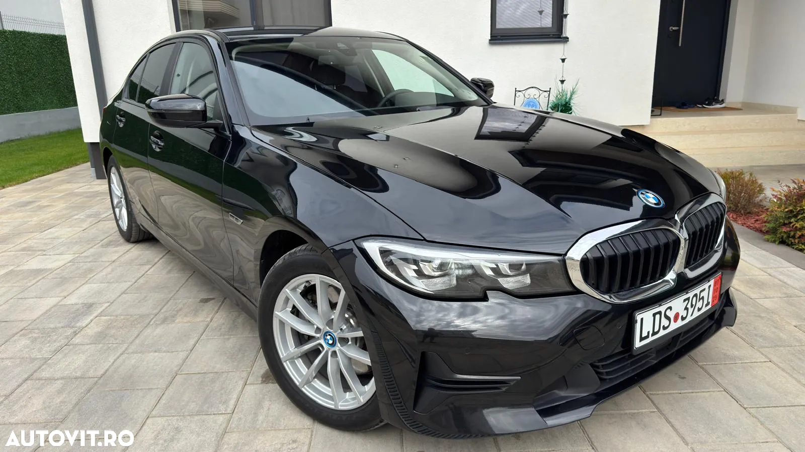 BMW Seria 3 320e Aut. M Sport - 2