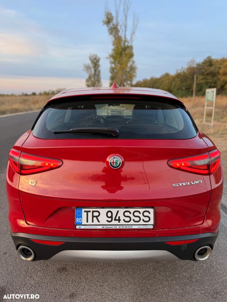 Alfa Romeo Stelvio - 2