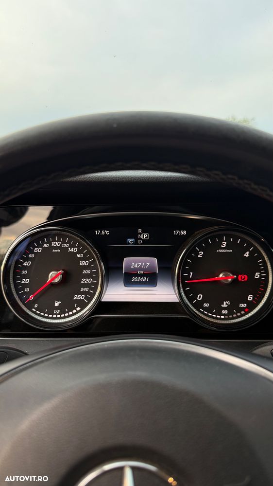 Mercedes-Benz E - 11