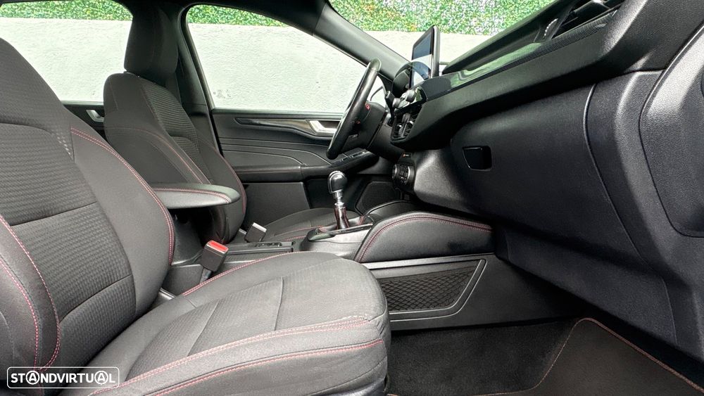 Ford Kuga 1.5 EcoBoost ST-Line X - 12