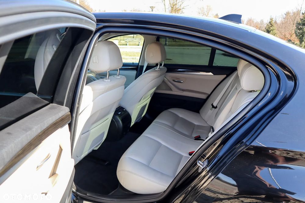BMW Seria 5 535d Luxury Line - 10