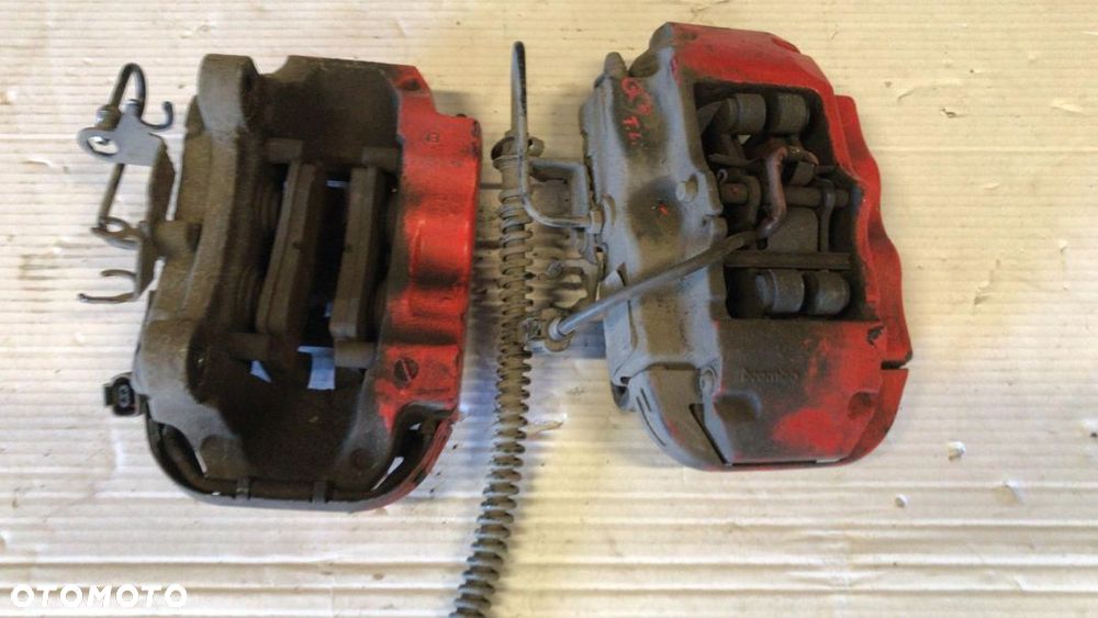 AUDI Q7 3.0TDI ZACISKI TYŁ 7L6615403AR 7L6615404AR