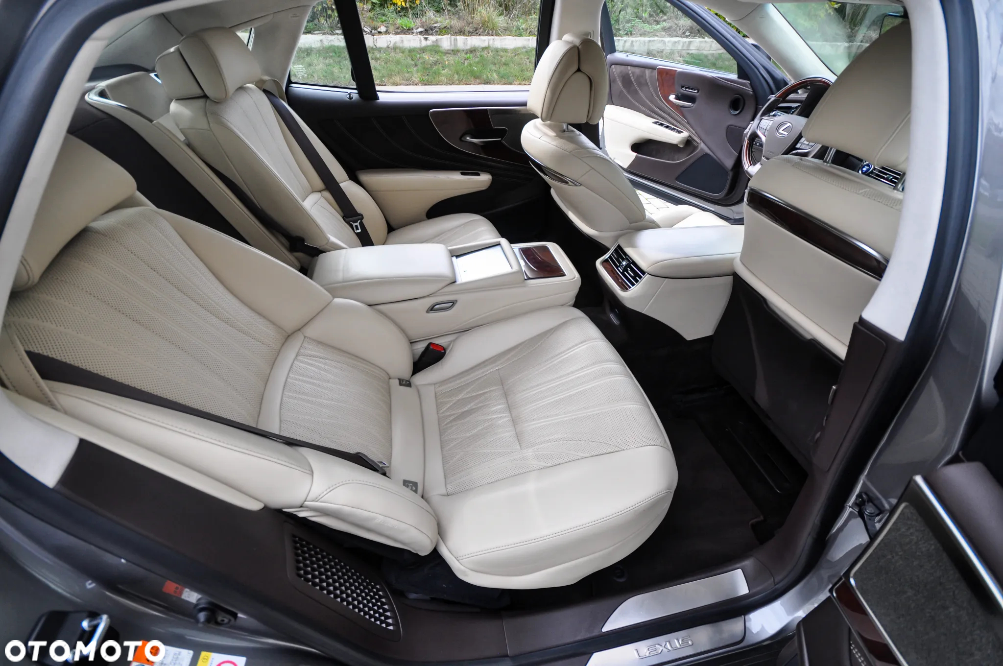 Lexus LS 500h Prestige AWD - 12
