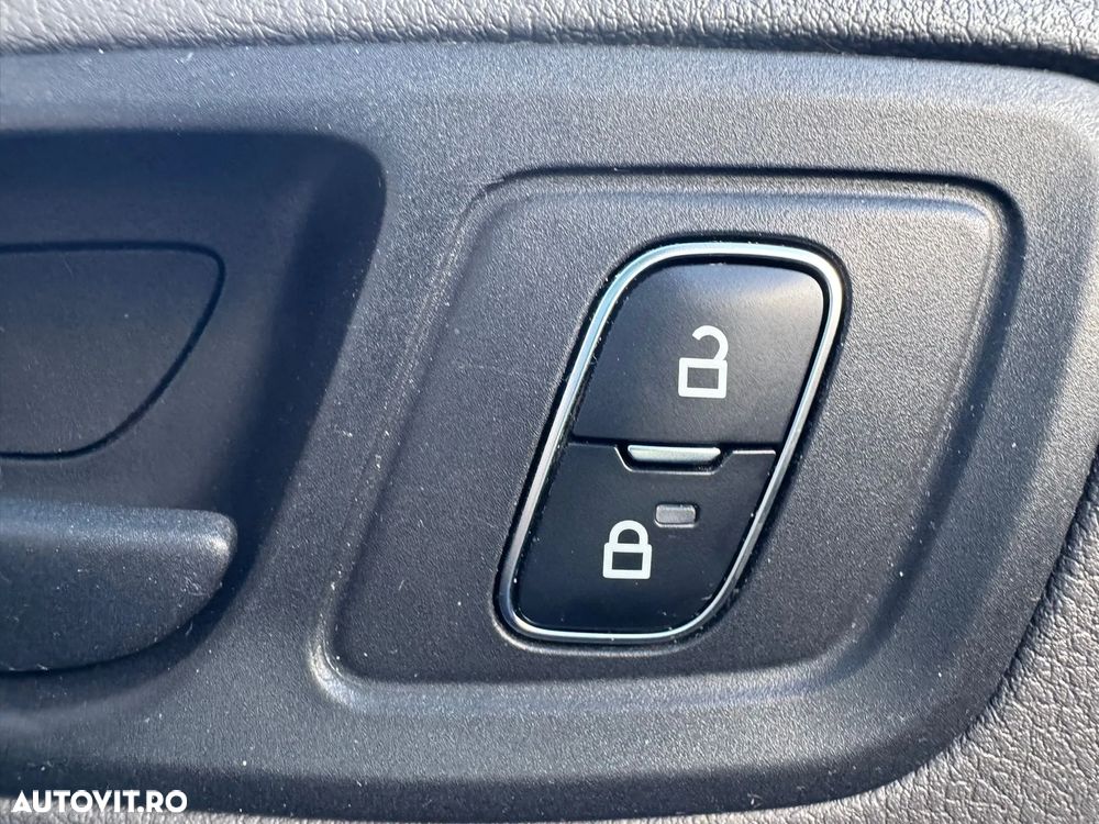 Ford TRANSIT CONNECT - 25