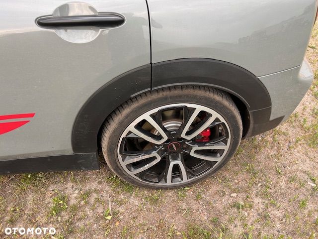 MINI John Cooper Works - 32
