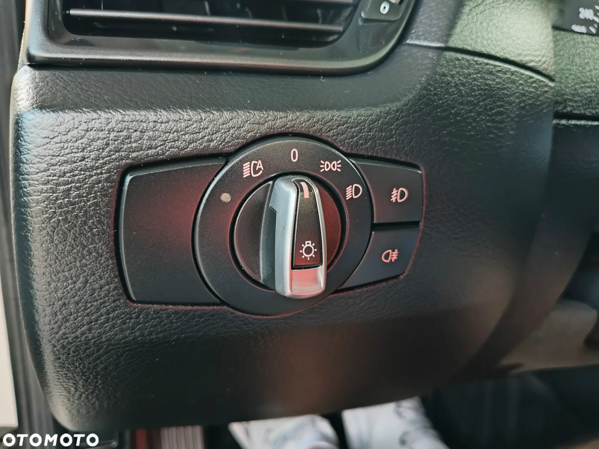 BMW X1 xDrive20d - 34