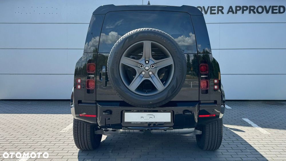 Land Rover Defender - 7
