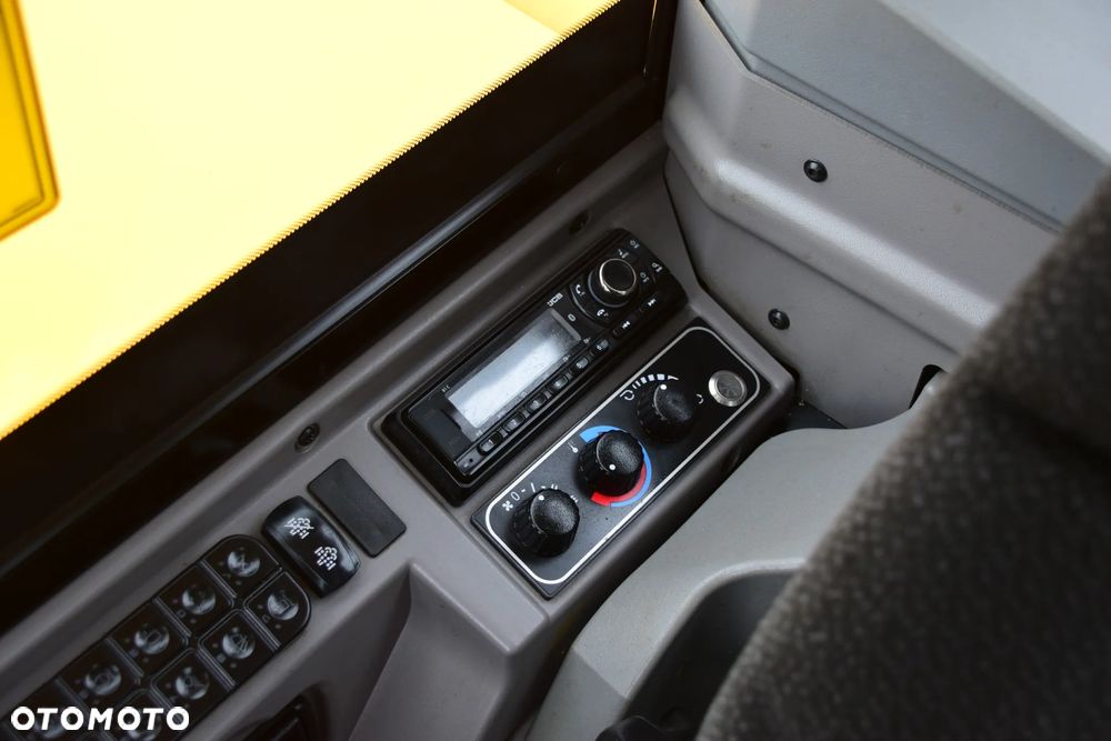 JCB 86C-2 T.A.B. - 24