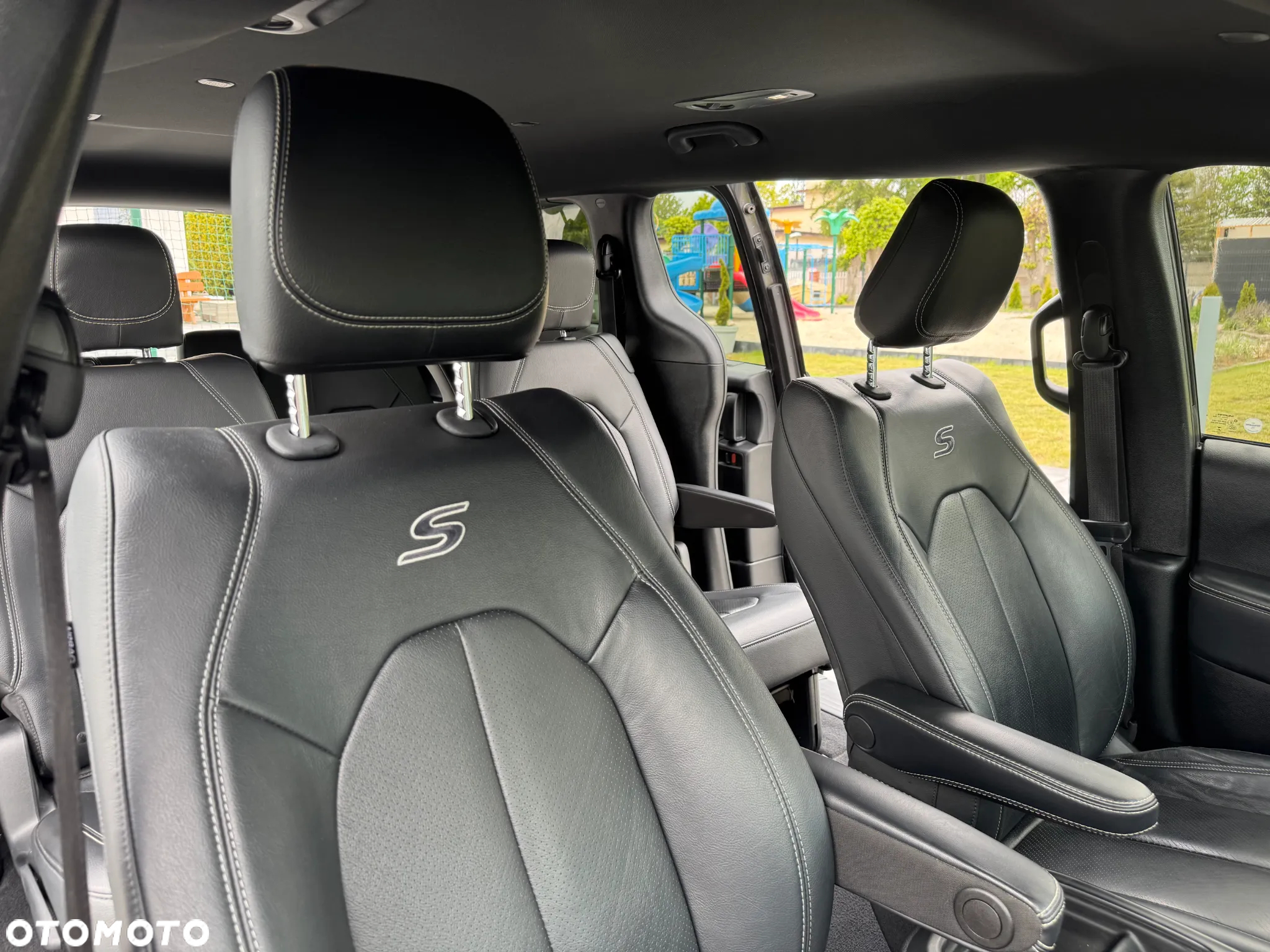 Chrysler Pacifica - 21
