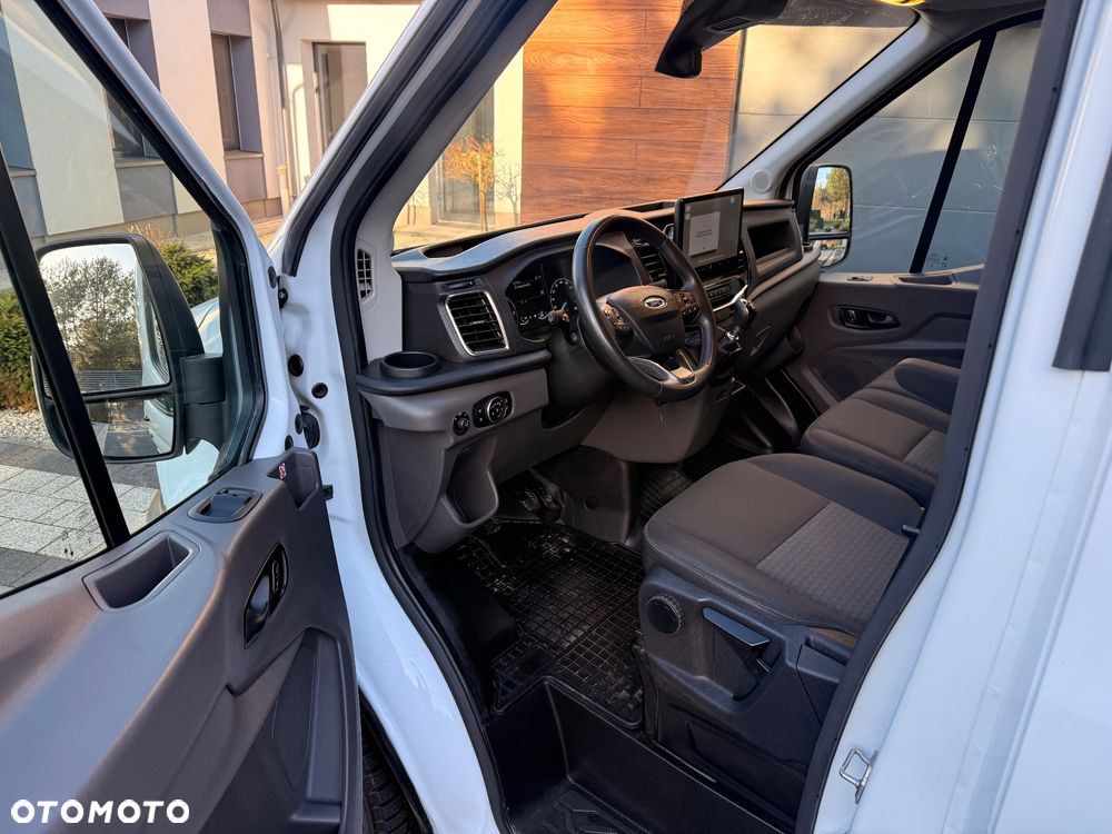 Ford Transit - 12