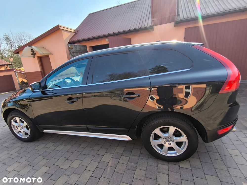 Volvo XC 60 D4 AWD Geartronic RDesign - 3