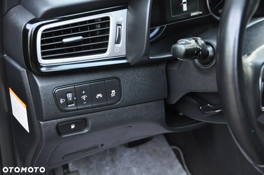 Kia Niro 1.6 GDI HEV 2WD OPF Edition 7 - 15