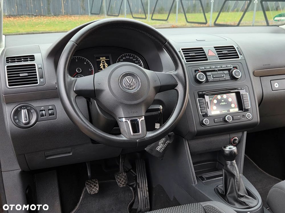 Volkswagen Touran 1.6 TDI DPF BlueMotion Technology STYLE - 27