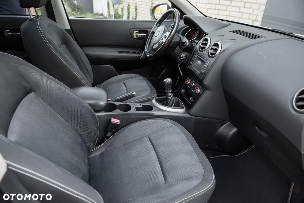 Nissan Qashqai 2.0 360 - 21