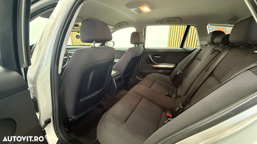 BMW Seria 3 318d xDrive - 21