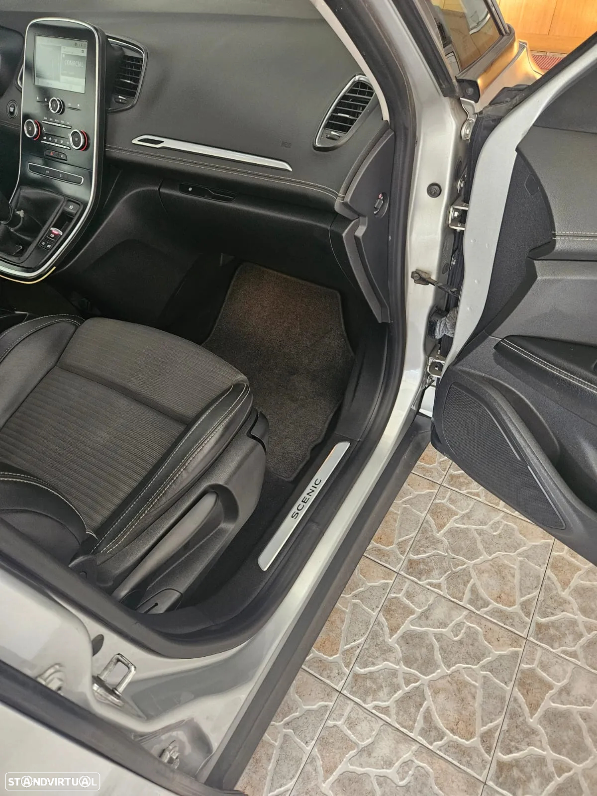 Renault Grand Scénic ENERGY dCi 110 INTENS - 15