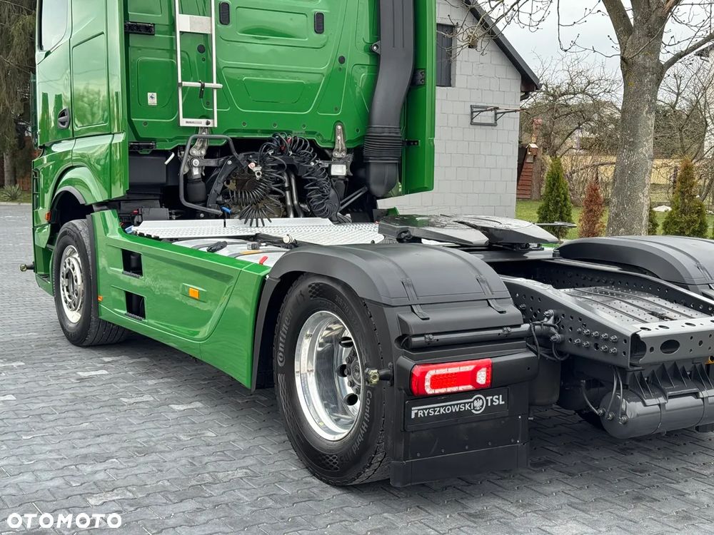 Mercedes-Benz ACTROS 1851 GIGA SPACE / ACC /SALONKA / NAVIGACJA / DWA ŁÓŻKA - 16