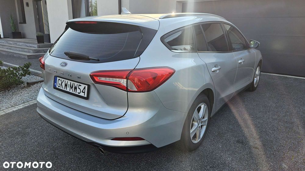 Ford Focus 1.5 EcoBlue STart-Stopp-System TITANIUM - 4