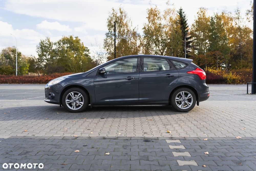 Ford Focus 1.6 Trend - 12