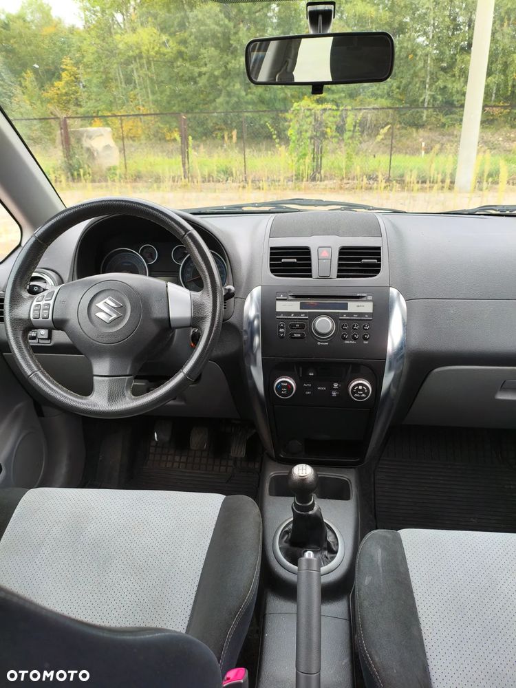 Suzuki SX4 - 9