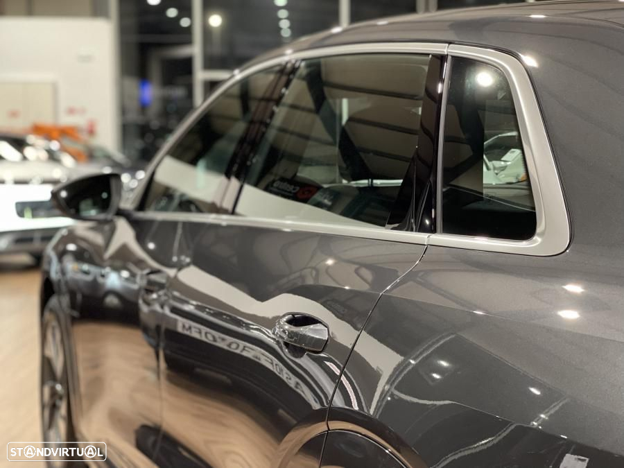 Audi Q8 e-Tron 55 quattro S line - 41