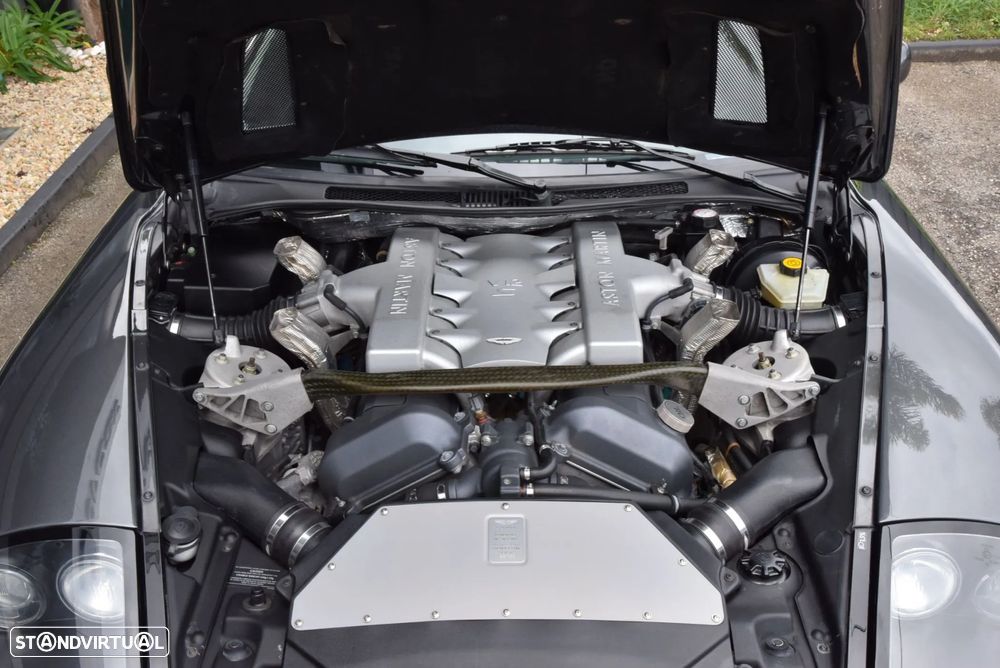 Aston Martin Vanquish - 43