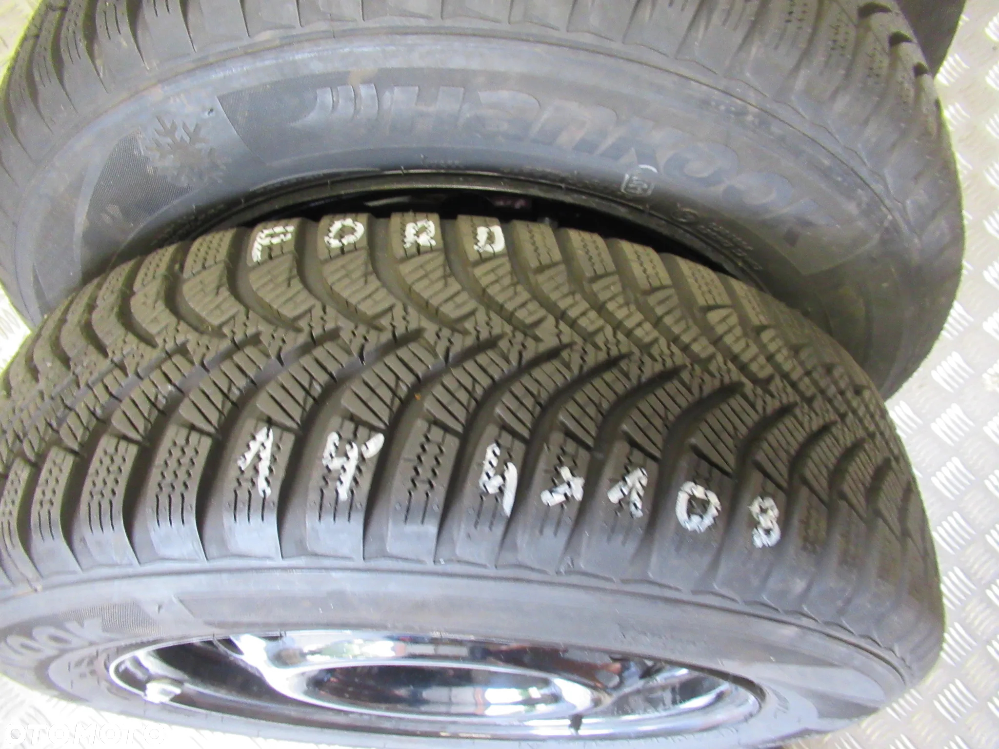 Koła Ford Fiesta Ka 5,5Jx14 et37,5 4x108 zima 8,5mm CZUJNIKI JAK NOWE - 13