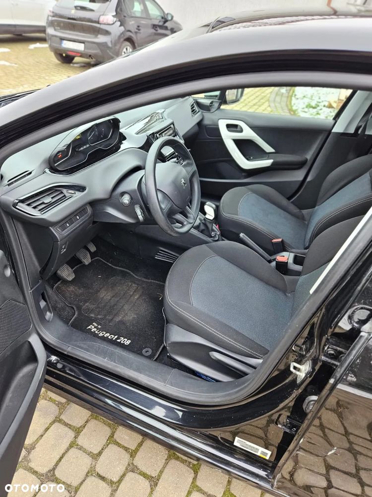 Peugeot 208 PureTech 75 Like - 8